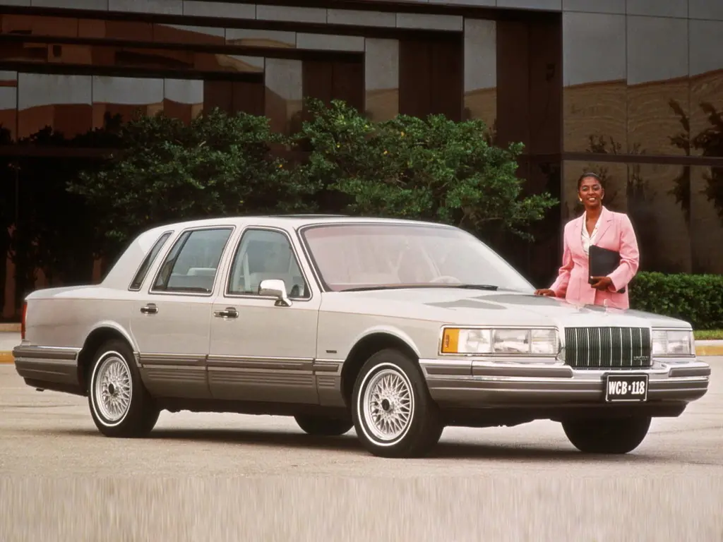 Lincoln Town Car 2 поколение, седан (1989 - 1992)